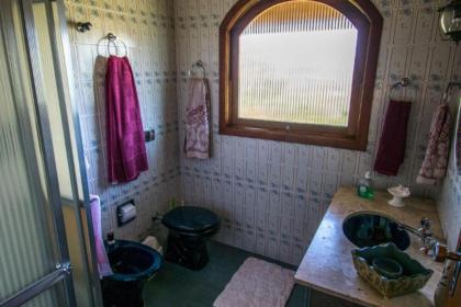 Casa com jardim e área gourmet em Campos do Jordão - image 30